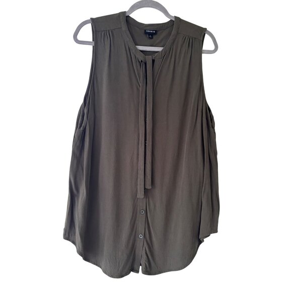 Torrid Womens Sleeveless Button-Front Olive Tie Neck Blouse Size 2 - Picture 10 of 11